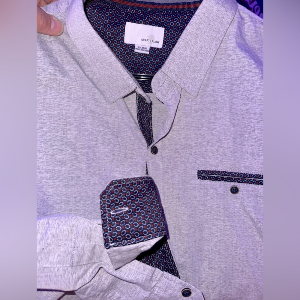 Mens Dress shirt worn only once! XL Athletic Fit -Great Condition